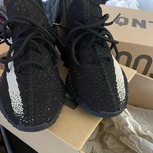 Yeezy boost 350 oreo like new